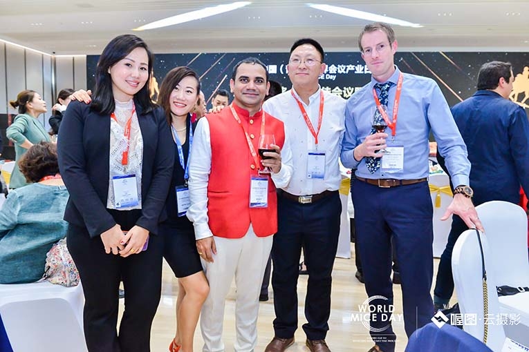 青島燈光音響租賃,青島演出設備租賃,青島LED屏租賃,青島舞美制作搭建